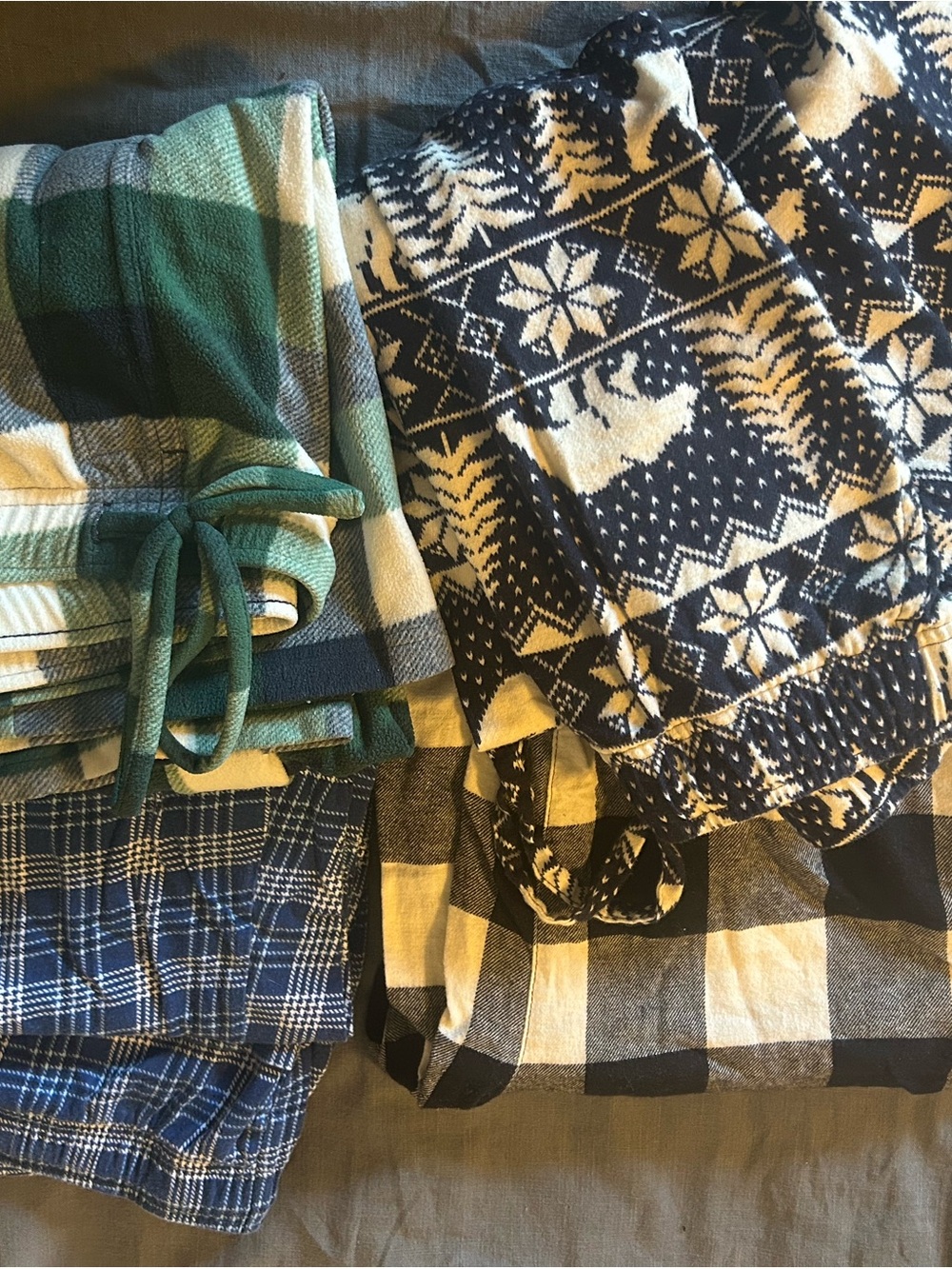Old Navy Gray and Cream Plaid Lounge Pants assorted brands . Size XXL